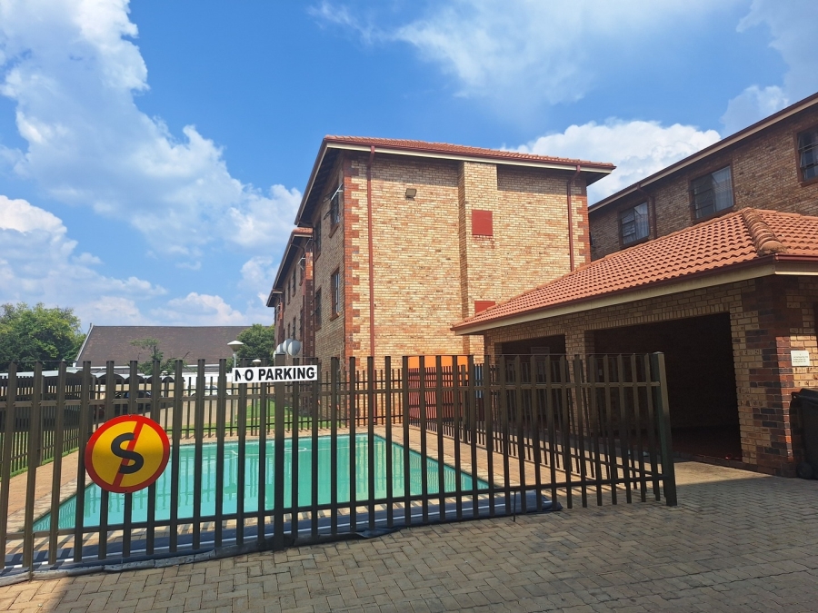 2 Bedroom Property for Sale in Potchefstroom North West